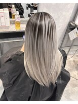 ミミー(mimiiy)&nbsp;シャドウルーツ