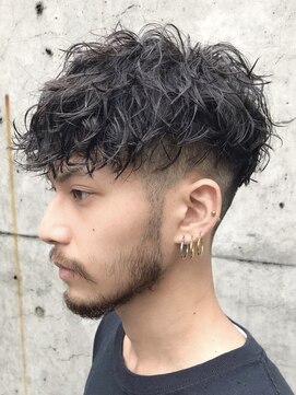 フィフス 天神大名(fifth) 天神大名メンズパーマツイストスパイラルパーマ波巻きパーマ強め