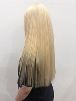 ロックス バイ マグ 松本(rocks BY MAG)&nbsp;ハイトーンカラーブリーチブロンドヘア抜きっぱなしロング