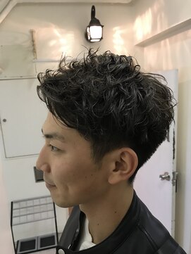 パティオンツー(PATIONN2) メンズネープレスショートマッシュボディ無造作パーマスタイル