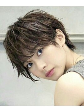 エイミー(Aimee) Aimee ダークグレージュ×ニュアンスショート