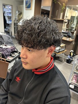 サロン ド ロイ(Salon de Roi) パーマの二番煎じ/おしゃ男子波巻パーマ