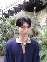 メイクス 表参道(MAKE'S omotesando) センターパート/大人メンズ/ツーブロック