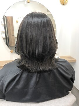 シア 新越谷店(SHEER) 【kyoko 】肩ではねるくびれミディアム