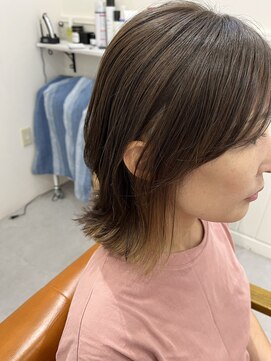 トゥーユー(to-U) 明るめインナーカラーとレイヤーボブ