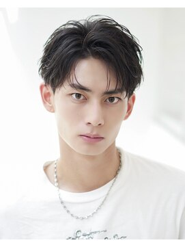 オーシャントーキョー シブヤジンナン(OCEAN TOKYO shibuya JINNAN) リバース毛流れセンターパート