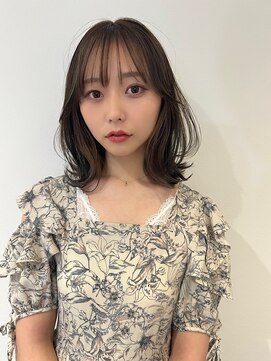 エルガ バイ コバルト(LGA by cobalt) 20代30代大人かわいい艶感グレージュインナーハイライトボブ