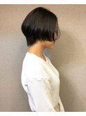 ツヤ感/大人ショート/センター分けボブ