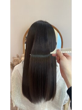 アンド ラ ブランシュ(&.La Blanche) ワンレン/黒髪カタログ/ネビージュ/小顔/髪質改善