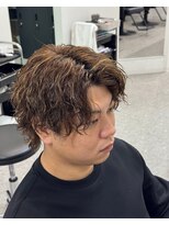 ブライト(BRIGHT)&nbsp;センターパートツイストスパイラルパーマ