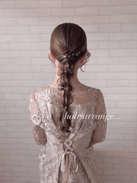 ヘアースタジオ シーオーイー(hair studio C-O-E) タイトな編みおろしアレンジ