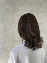 ニューカマー バイ ヘッドライト シブヤ(NEW COMER by HEADLIGHT shibuya)&nbsp;グレージュ×くびれセミロングレイヤー