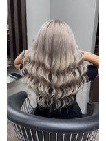 エミーバイモアムー(Emmie byMoremuu)&nbsp;【Ryuki】ホワイトベージュ