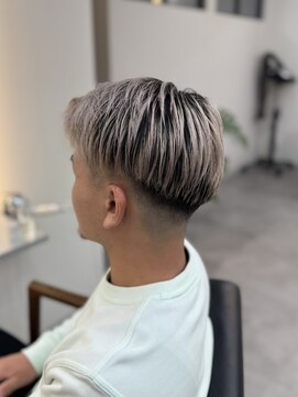 リエンスクレア(RIENS xrea) メンズフェードスタイル