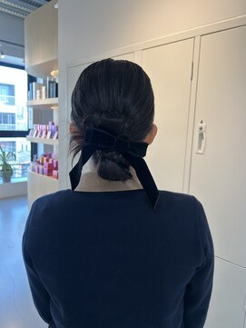 シダ(sida SAIIN) 【牧内】ヘアセット/タイトシニヨン