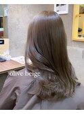 透明感オリーブベージュ