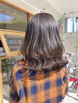 モカヘアー(mocha hair) ミディアム/レイヤー/くびれ/アッシュブラウン
