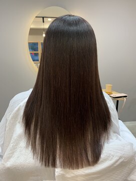 レジョワイユコンペール(Les Joyeux Comperes) うる艶ストレートロング