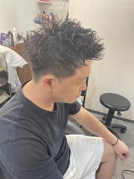 ヘアープロポーザー ラグ(hair proposer Leggu) 刈り上げスパイキーパーマ