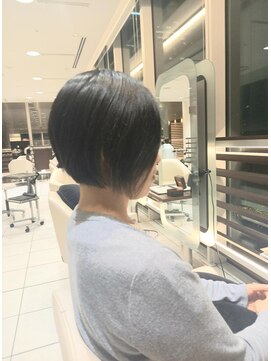 エムコーゾーヘアー(M KOZO hair) 【YAMATO】東京/丸の内/大人ショート/大人ボブ/耳かけ