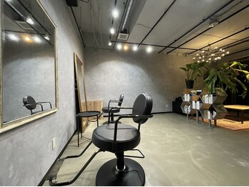 オウルズ(owls)の写真/2席のみのプライベート空間は居心地の良さ抜群◎ゆったりリラックスした時間をお過ごしいただけます。