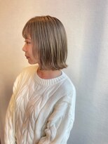 ムエベ(MUEBE)&nbsp;肌まで綺麗に見せる、明るめベージュダブルカラー