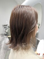 ポアナ(POANA.)&nbsp;ブリーチなしナチュラルベージュとベージュイヤリングカラー
