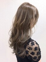 ジーナ バイ アルティナ(Dina by artina)&nbsp;リバースロング×アッシュベージュ【Dina立川】