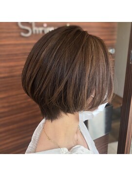 シュリンプ エス 石川橋店(SHRIMP es) 大人ショートボブ×ハイライトカラー