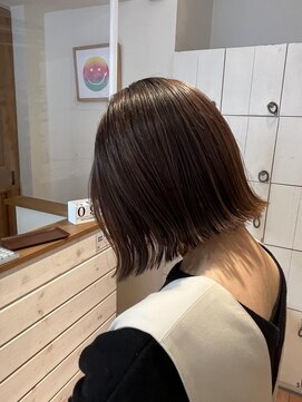 ジェイ エヌ バイ ネオリーブ(J/N by neolive) ぱつっと切りっぱなしぼぶ