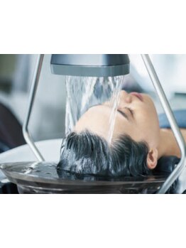 話題沸騰の《頭浸浴》日常では体験できない至福のリラックスタイム▽個室で自分だけの贅沢な時間を＿