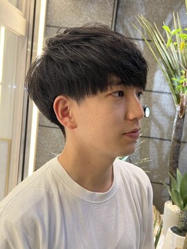 アンジェ(ange) 刈り上げ低めの大人マッシュスタイル　松井