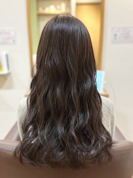 フリージア(freesia) 艶髪/30代40代50代/巻き髪スタイル