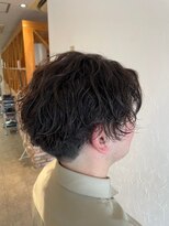 エヌアンドエー 春日部東口店(hair shop N&A)&nbsp;色気を纏う大人の波巻きパーマセンターパート