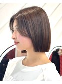 顎下1センチ切りっぱなしボブ