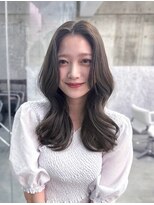 フィヴェント(Fivent)&nbsp;黒髪韓国小顔レイヤーイメチェン暗めオリーブグレークラゲヘアー