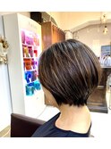 ショートボブ