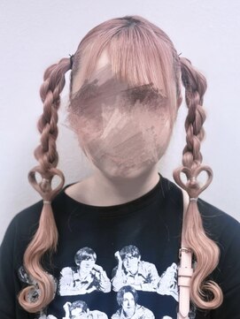 アールエーサロンモノクロ 秋葉原(RA SALON モノクロ) 四つ編みツインテール