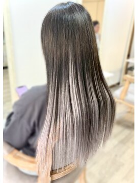 【専門店】ブリーチなしで黒髪インナーカラーハイライト髪質改善