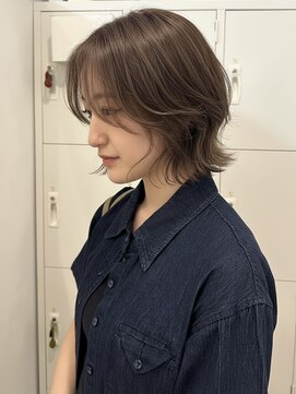 エイチ ウルフカット 大阪梅田(811) フェイスフレーミングルーツカラー天使の羽バングネオウルフボブ