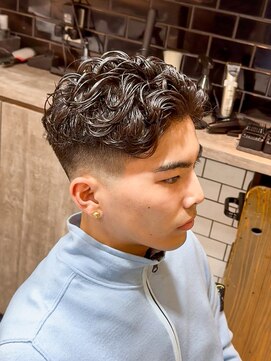 グルーマーズトウキョウ(GROOMER/S TOKYO) men's/メンズ/リバースセンターパート/ニュアンスパーマ/神保町