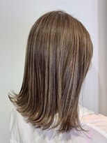 カミエ(kamie)&nbsp;ベージュミディアム × 透明感のある上質な仕上がり