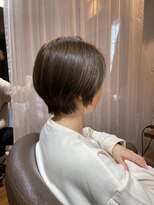 カミエ(kamie)&nbsp;大人っぽいショートブラウン×上質な艶感