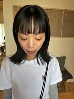 アン アイズ(ann EYES) 鎖骨下切りっぱなしロブ前髪あり20代30代40代水素カラー