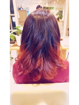 サイヘアーガーデン(SAI hair garden) レッド系グラデ