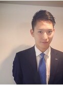 スーツスタイルにぴったりの爽やかヘア