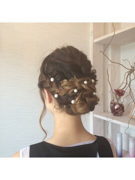 エルヴィータ(Elvita) 【Elvita】編み込みアレンジ☆担当和平