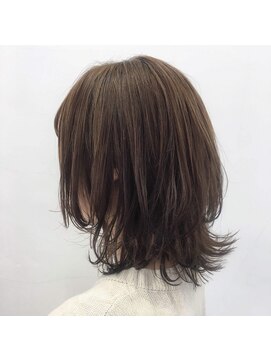 ファヴォリ(favori) 【favori 自由が丘】 ミディアムウルフヘア