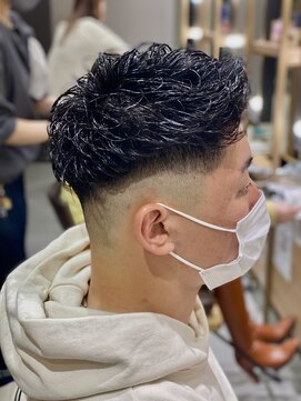 ウノプリール 茶屋町店(unopulir) フェードパーマ スキンフェード メンズパーマ フェードカット