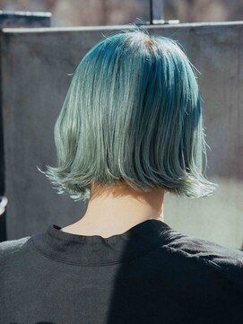 ヘアアンドリラクゼーション シャッセ(Hair&Relaxation SASE) ハイトーンブリーチカラーグリーンボブ
